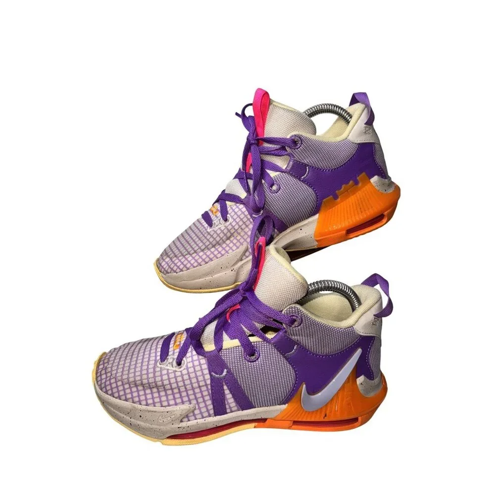 Nike Womens Athletic Shoes Size 5.5Y US Purple/Orange Lace-Up Lightweight Design - Picture 3 of 10